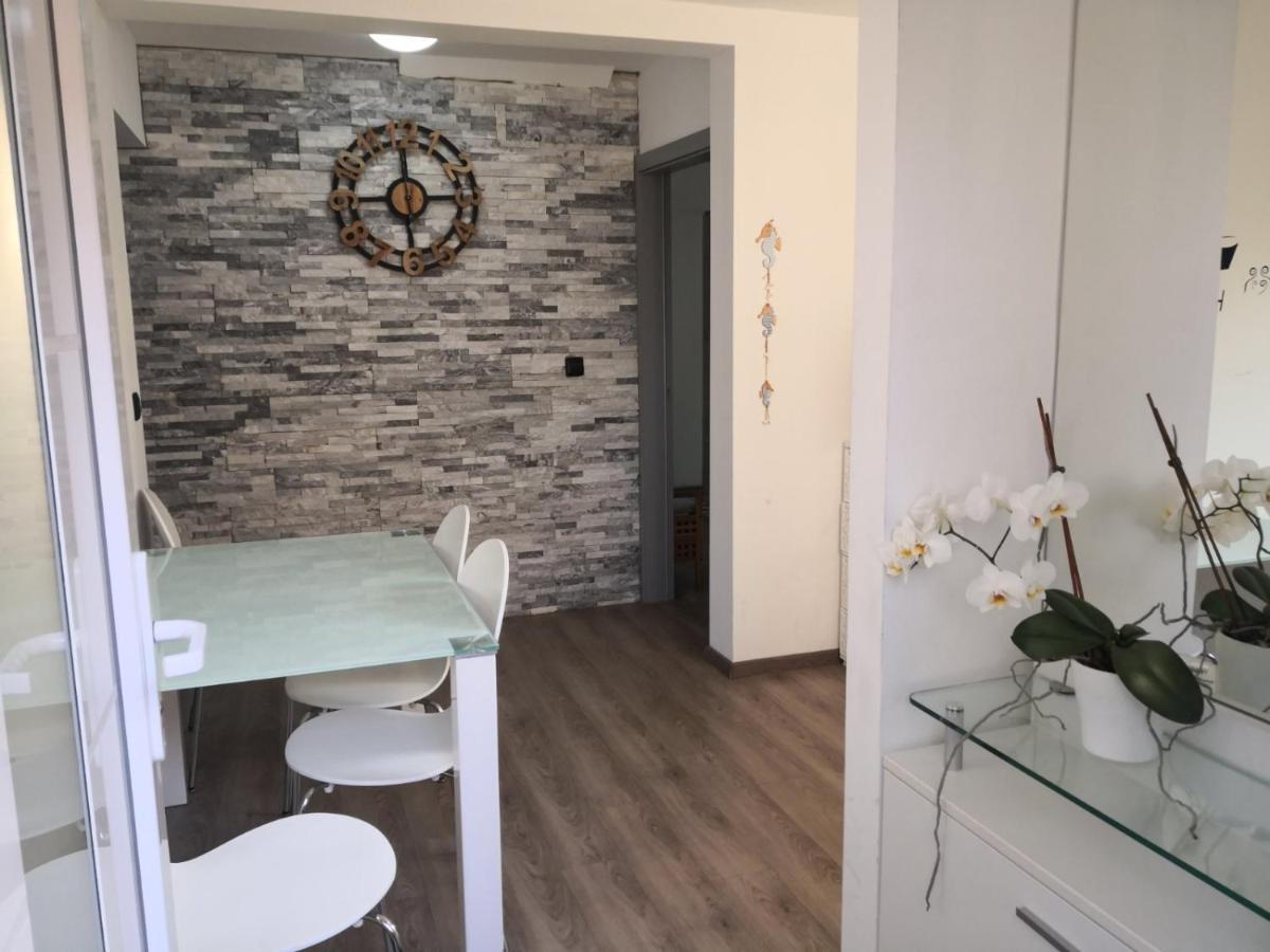 Spring Apt With Garden And Free Secure Parking Appartement Domžale Buitenkant foto