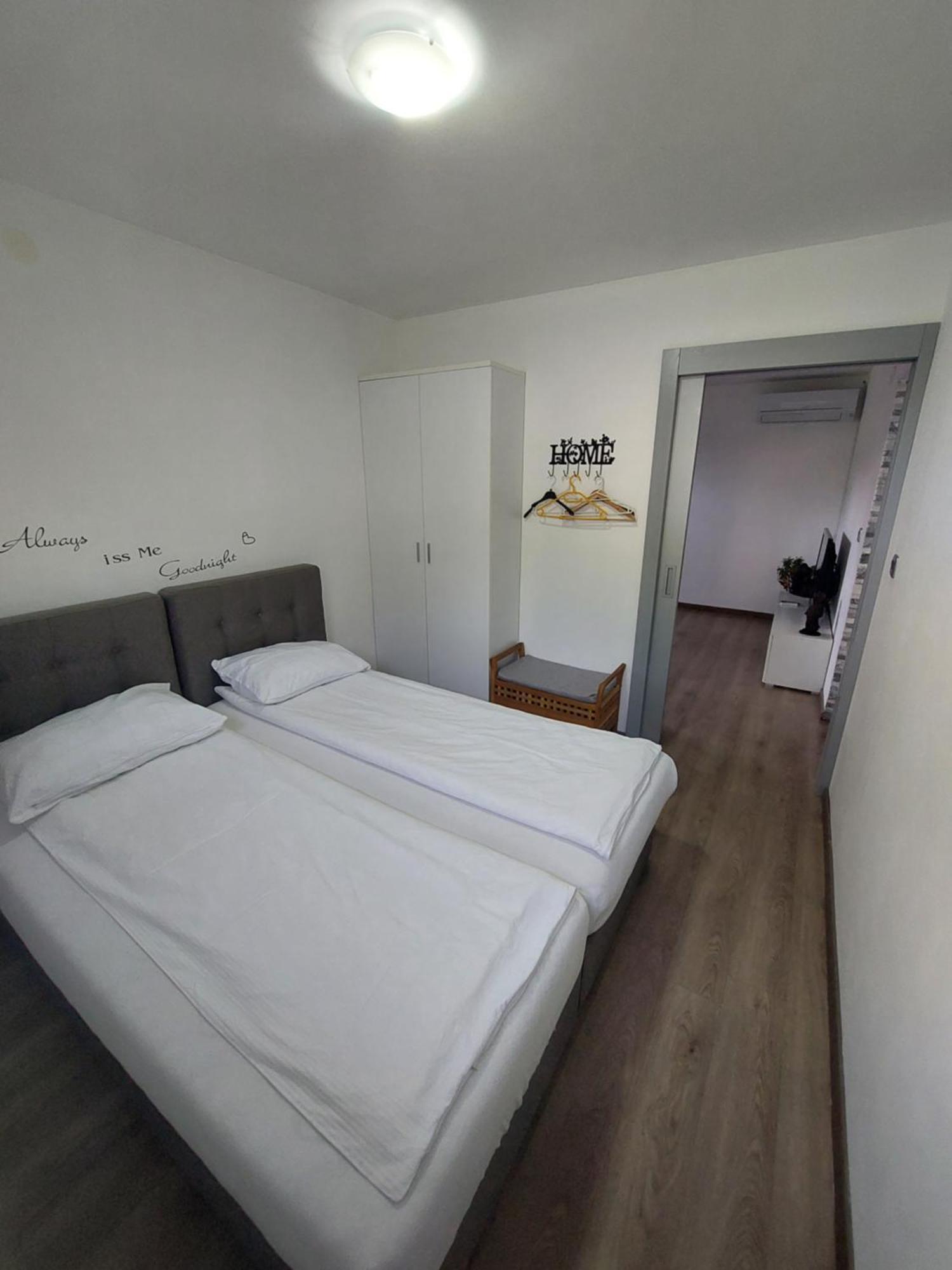 Spring Apt With Garden And Free Secure Parking Appartement Domžale Buitenkant foto